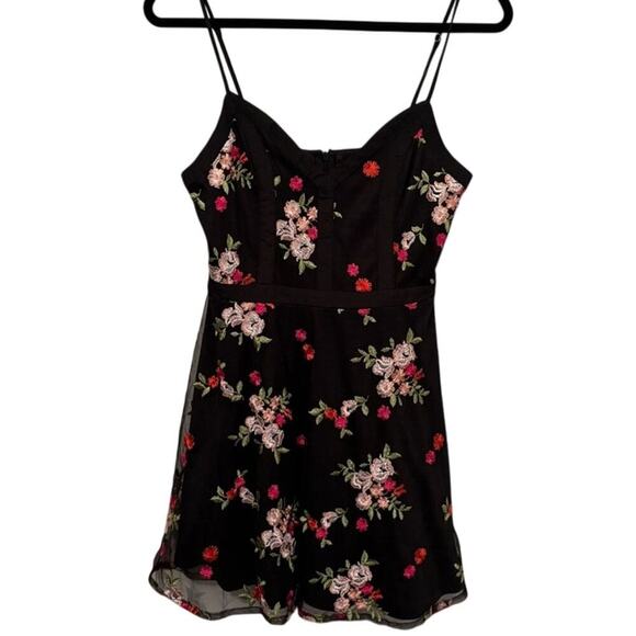 Lulu's Black Floral Mini Dress Small - Picture 1 of 7